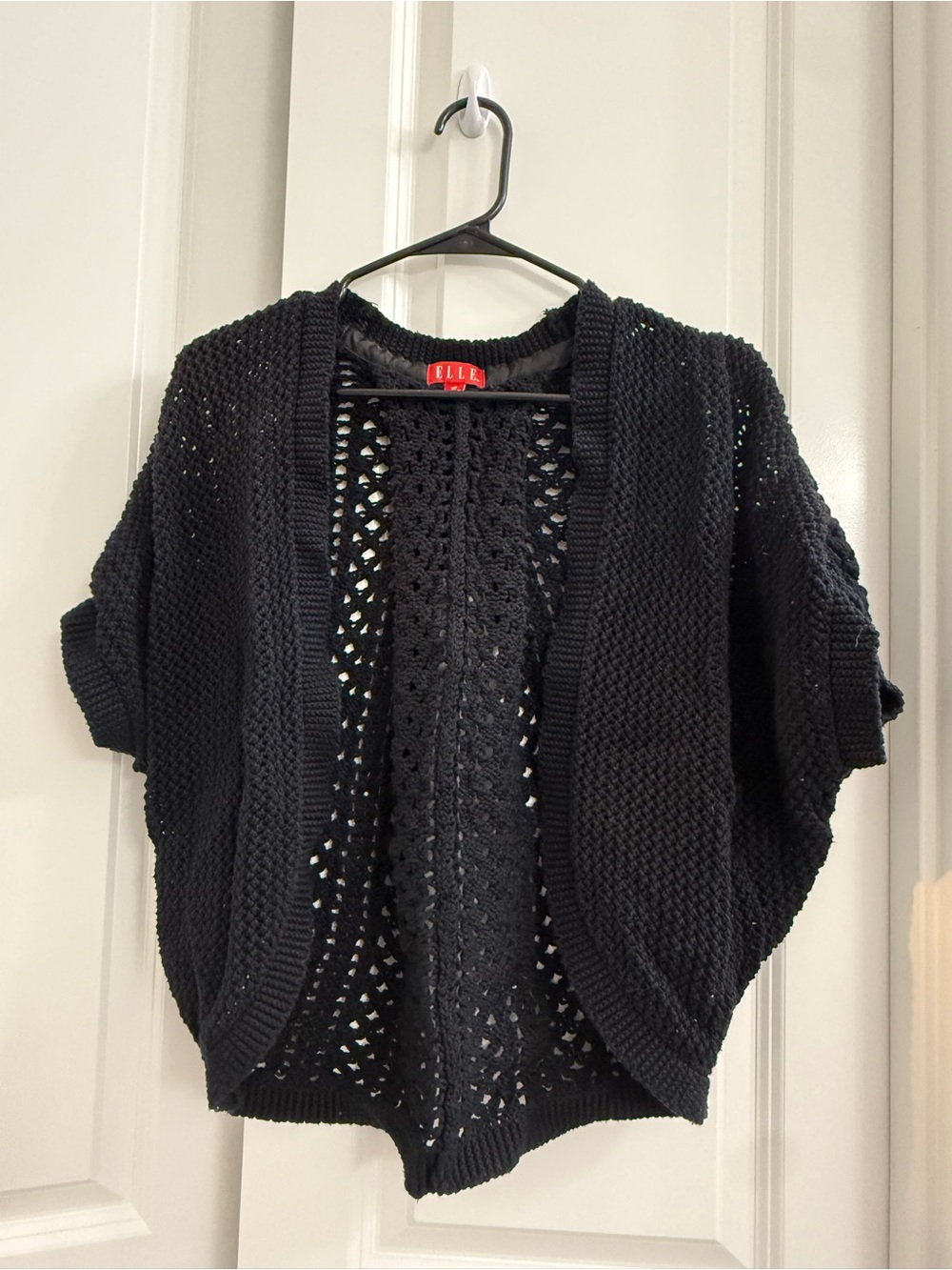 Elle Black Open-Front Cropped Knit Cardigan Shrug Y2K Style Light Layers Comfy